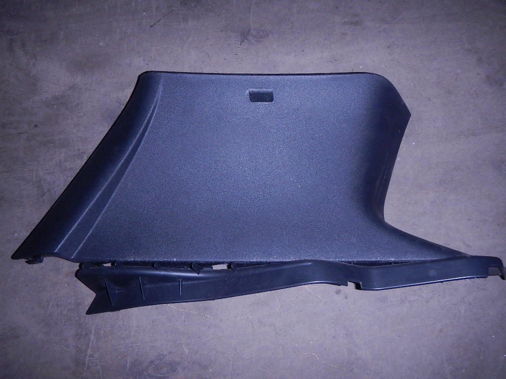 Обшивка багажника