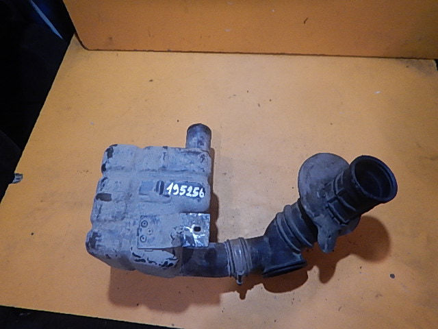 Резонатор воздушного фильтра