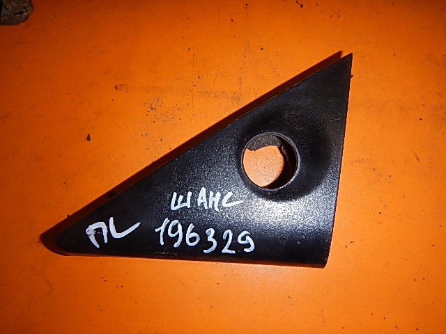 Крышка зеркала внутренняя правая