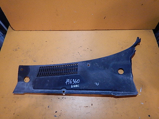 Решетка стеклоочистителей (Жабо)