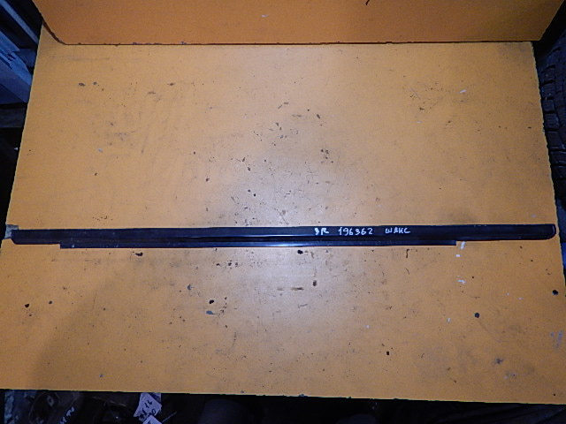 Накладка стекла заднего правого