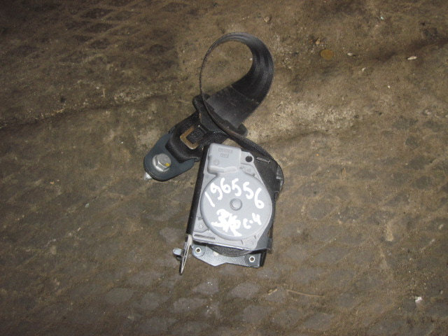 Ремень безопасности