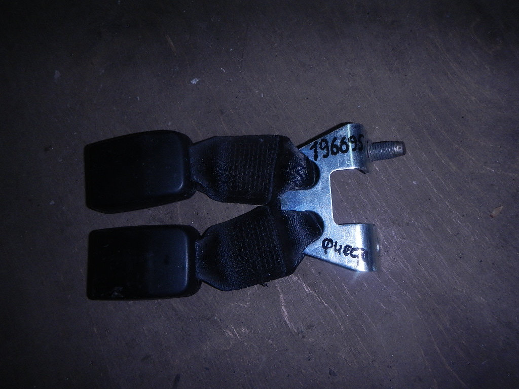 Ответная часть ремня безопасности