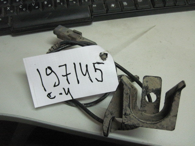 Датчик ABS передний правый