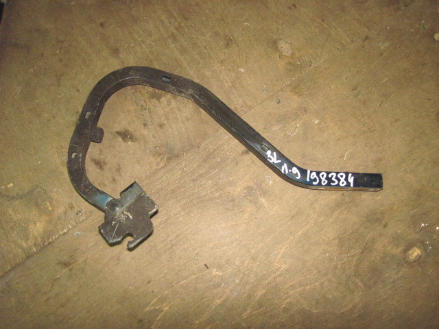 Петля крышки багажника