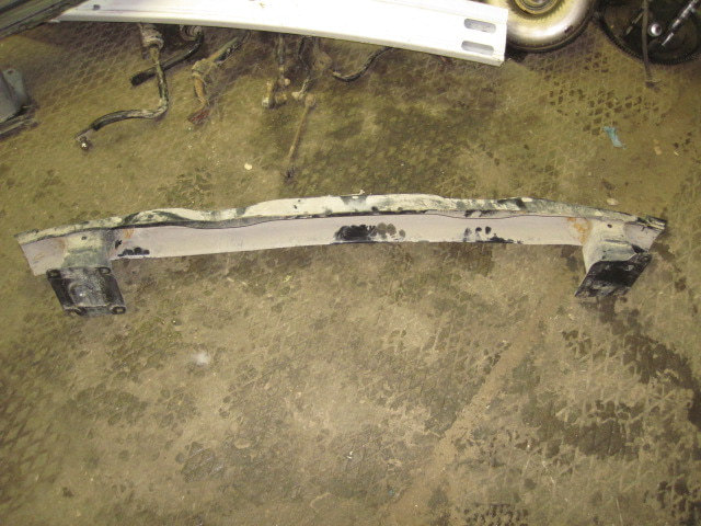 Усилитель заднего бампера