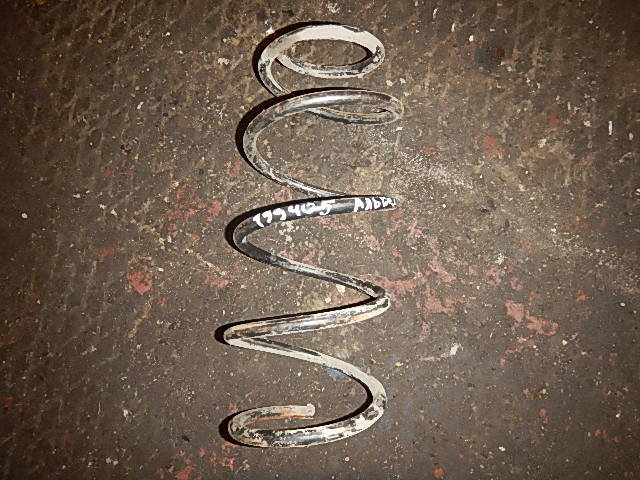 Пружина передняя