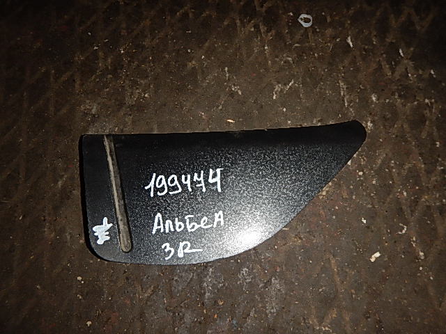 Накладка двери задней правой