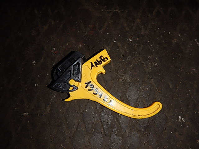 Ручка открывания капота