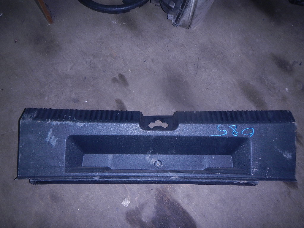 Обшивка багажника