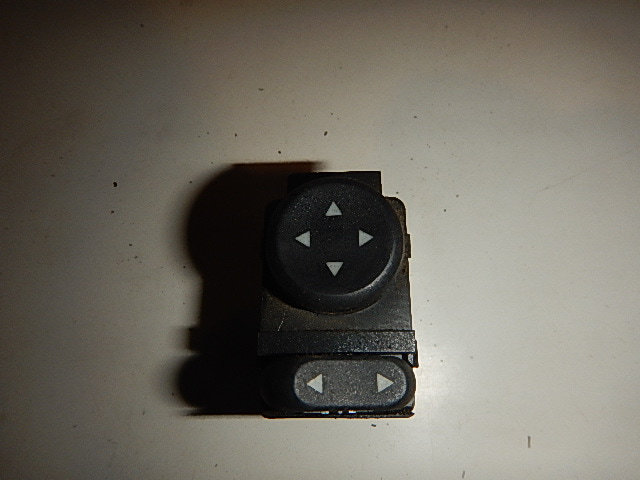 Переключатель регулировки зеркал