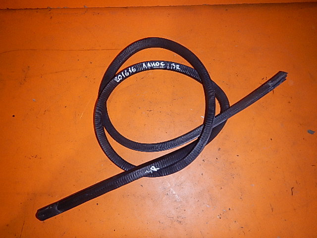 Уплотнитель двери