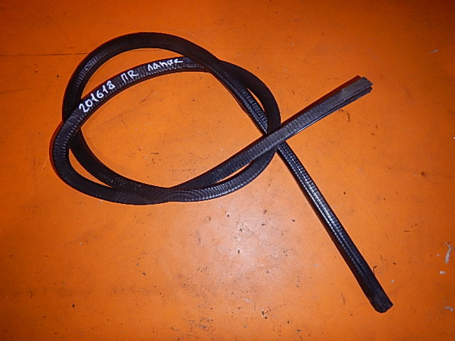 Уплотнитель двери