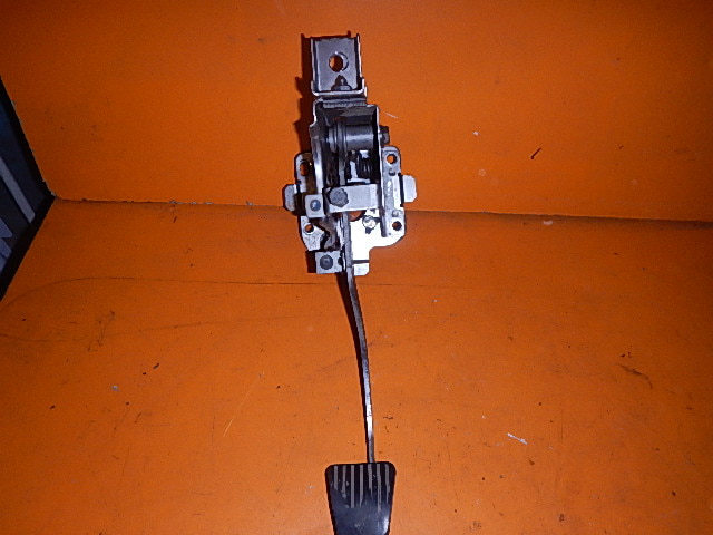 Педаль сцепления