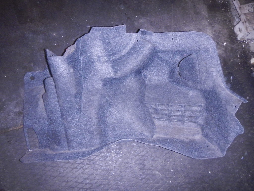 Обшивка багажника