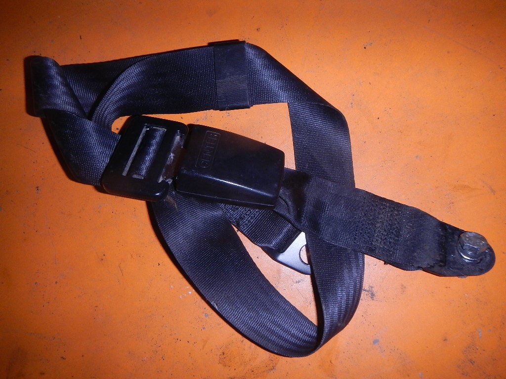 Ремень безопасности