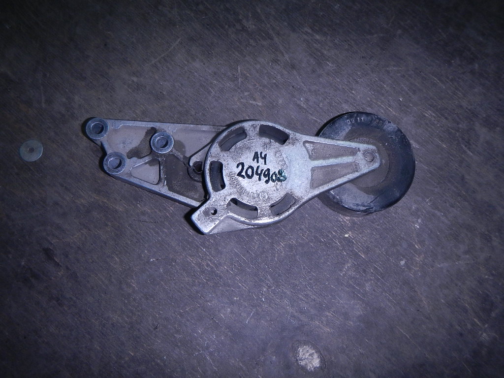 Ролик-натяжитель