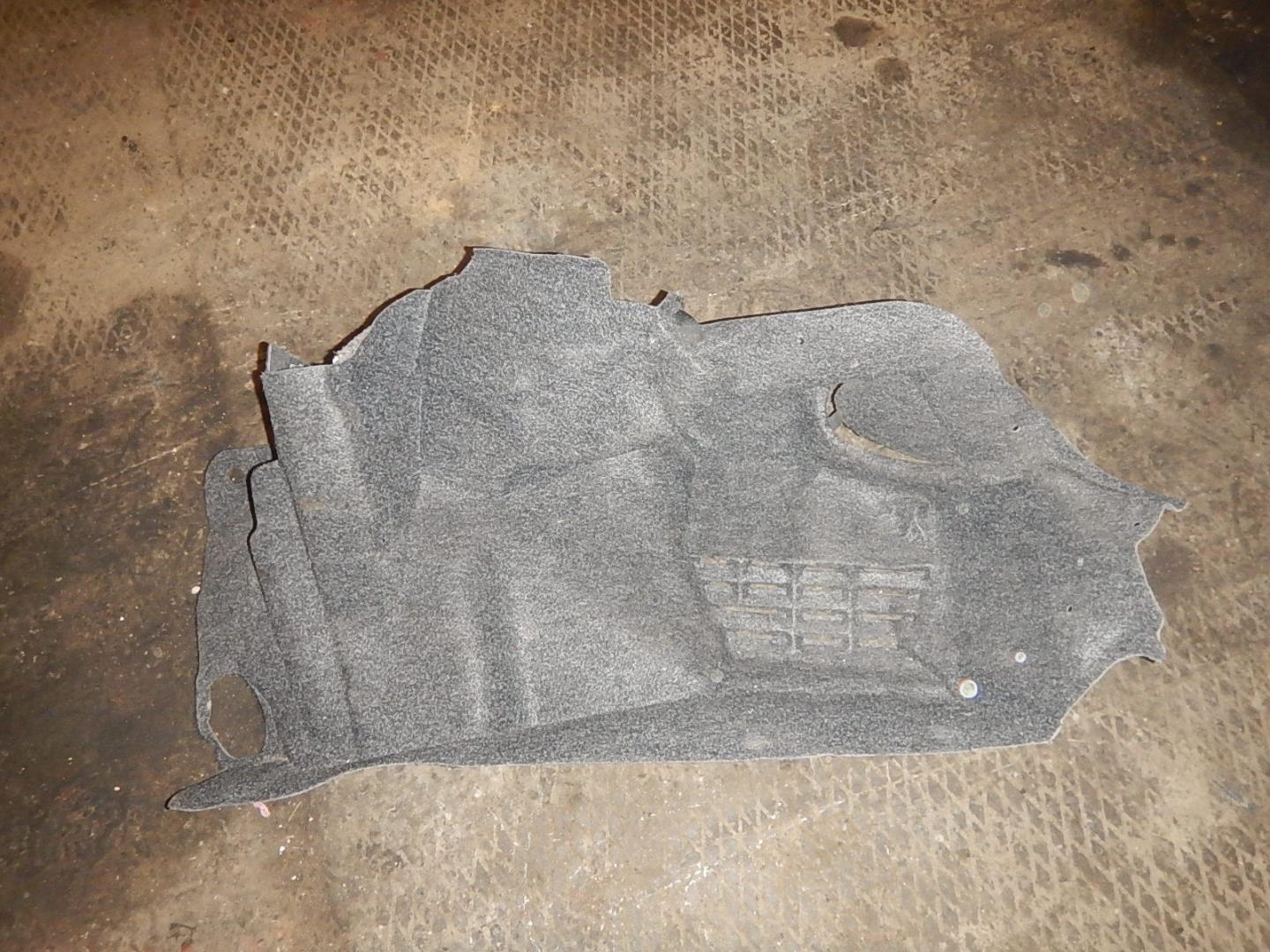 Обшивка багажника