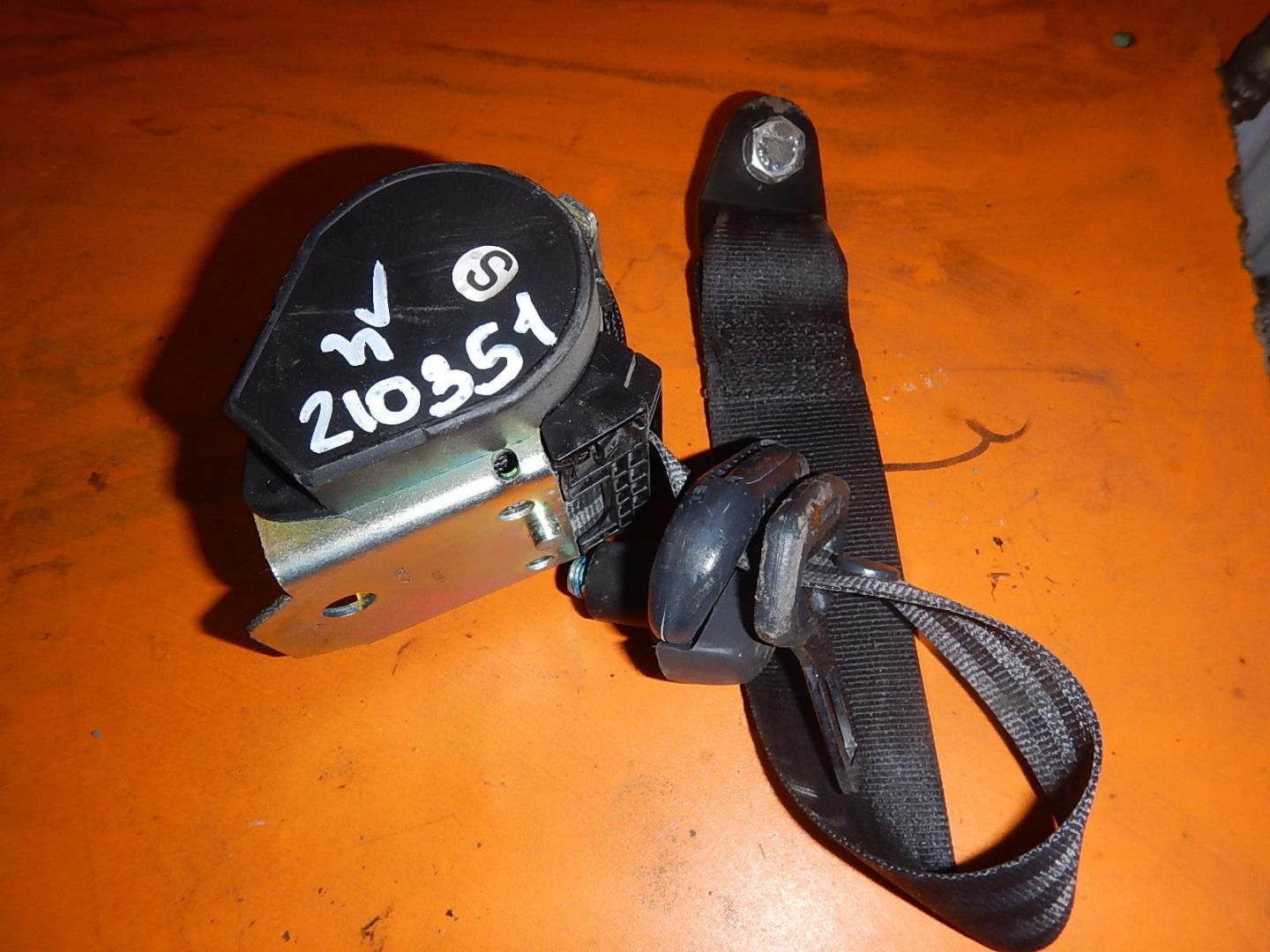 Ремень безопасности