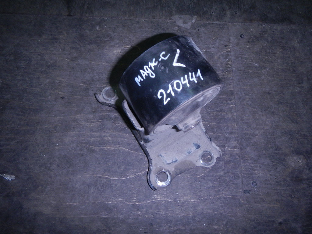 Опора двигателя левая