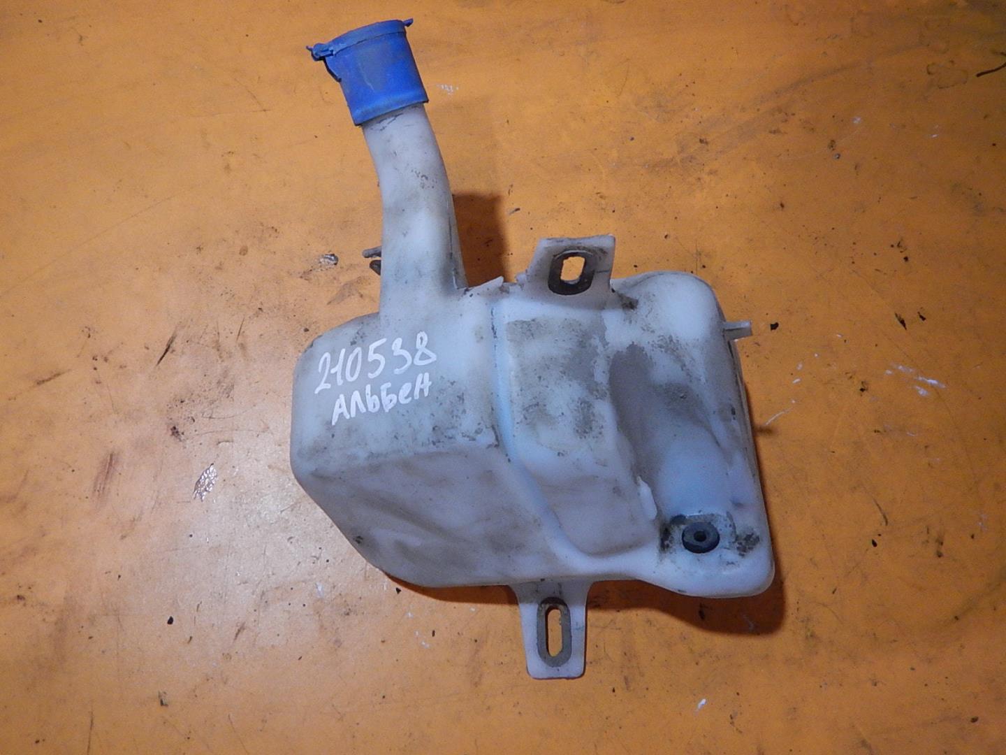 Бачок омывателя лобового стекла