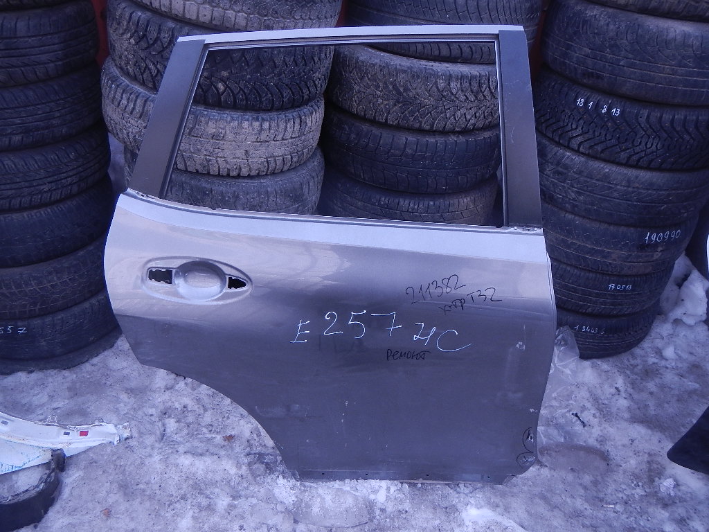 Дверь задняя правая