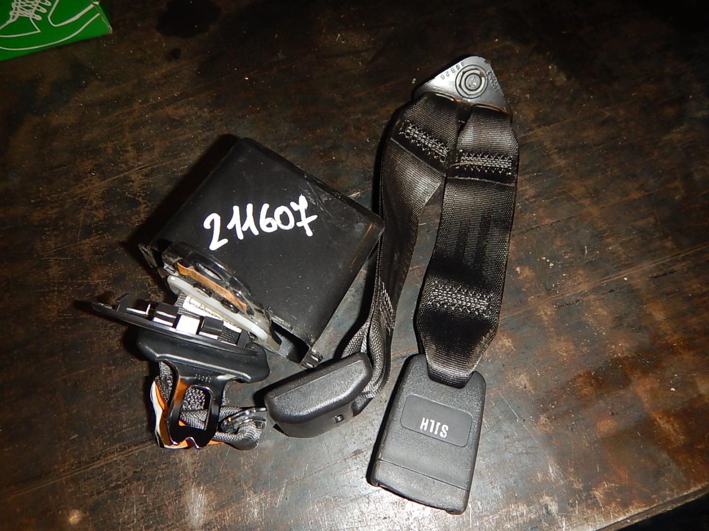 Ремень безопасности