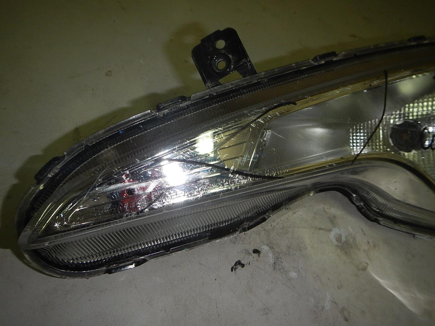 Фара противотуманная левая