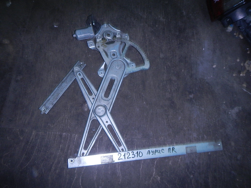 Стеклоподъемник электр. передний правый