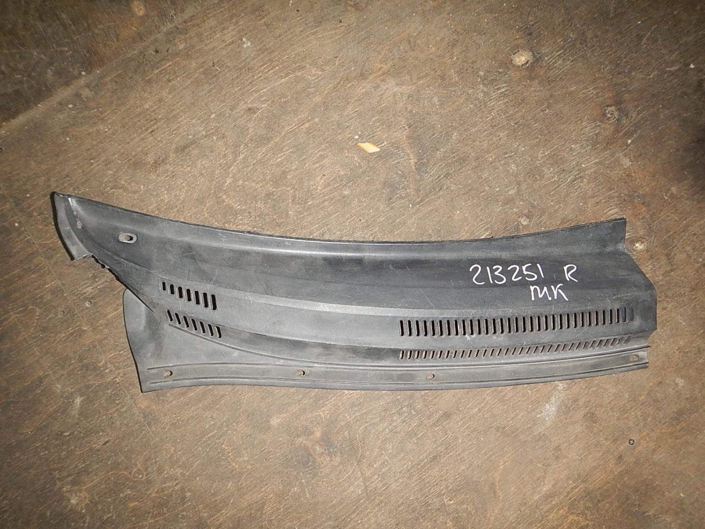 Решетка стеклоочистителей (Жабо)