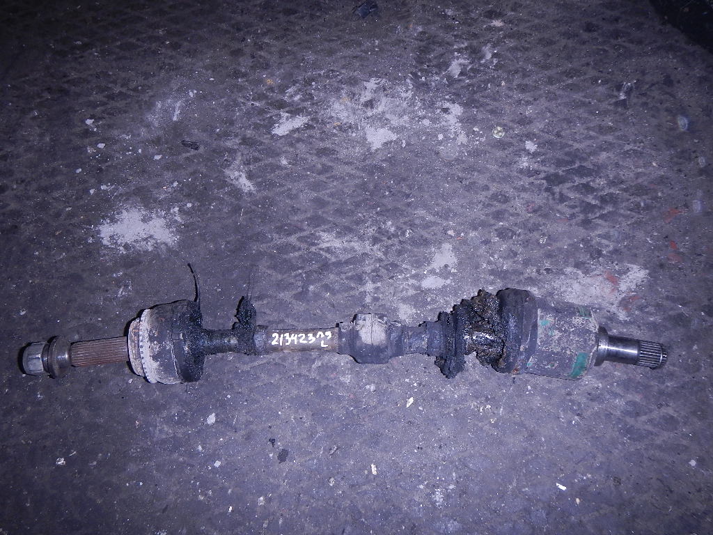 Полуось передняя левая