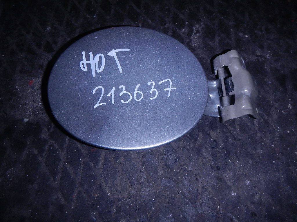 Лючок бензобака