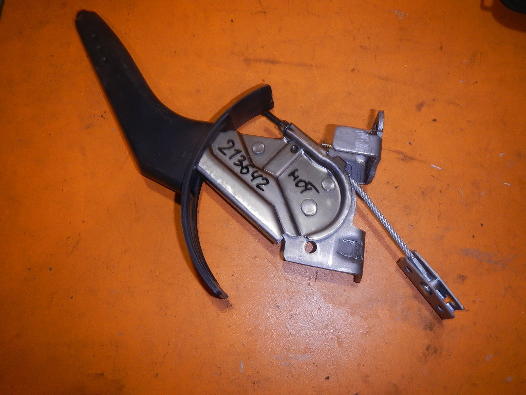 Рычаг стояночного тормоза