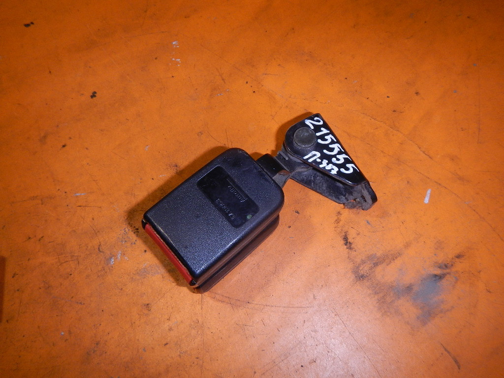 Ответная часть ремня безопасности