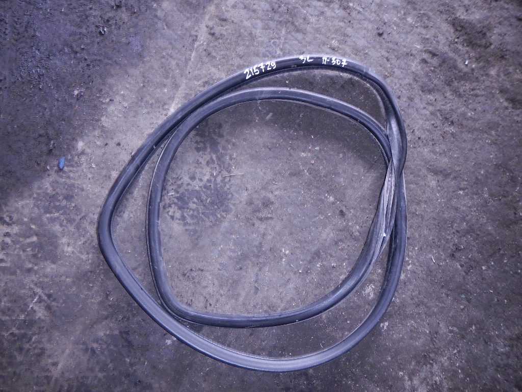 Уплотнитель двери