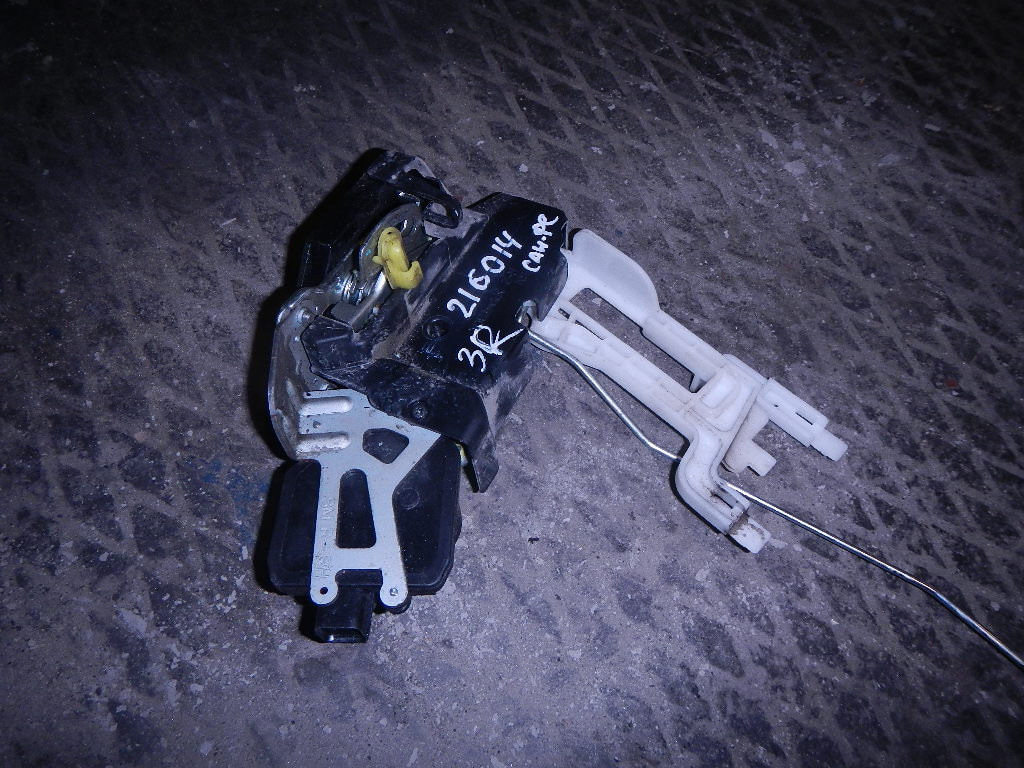 Замок двери задней правой