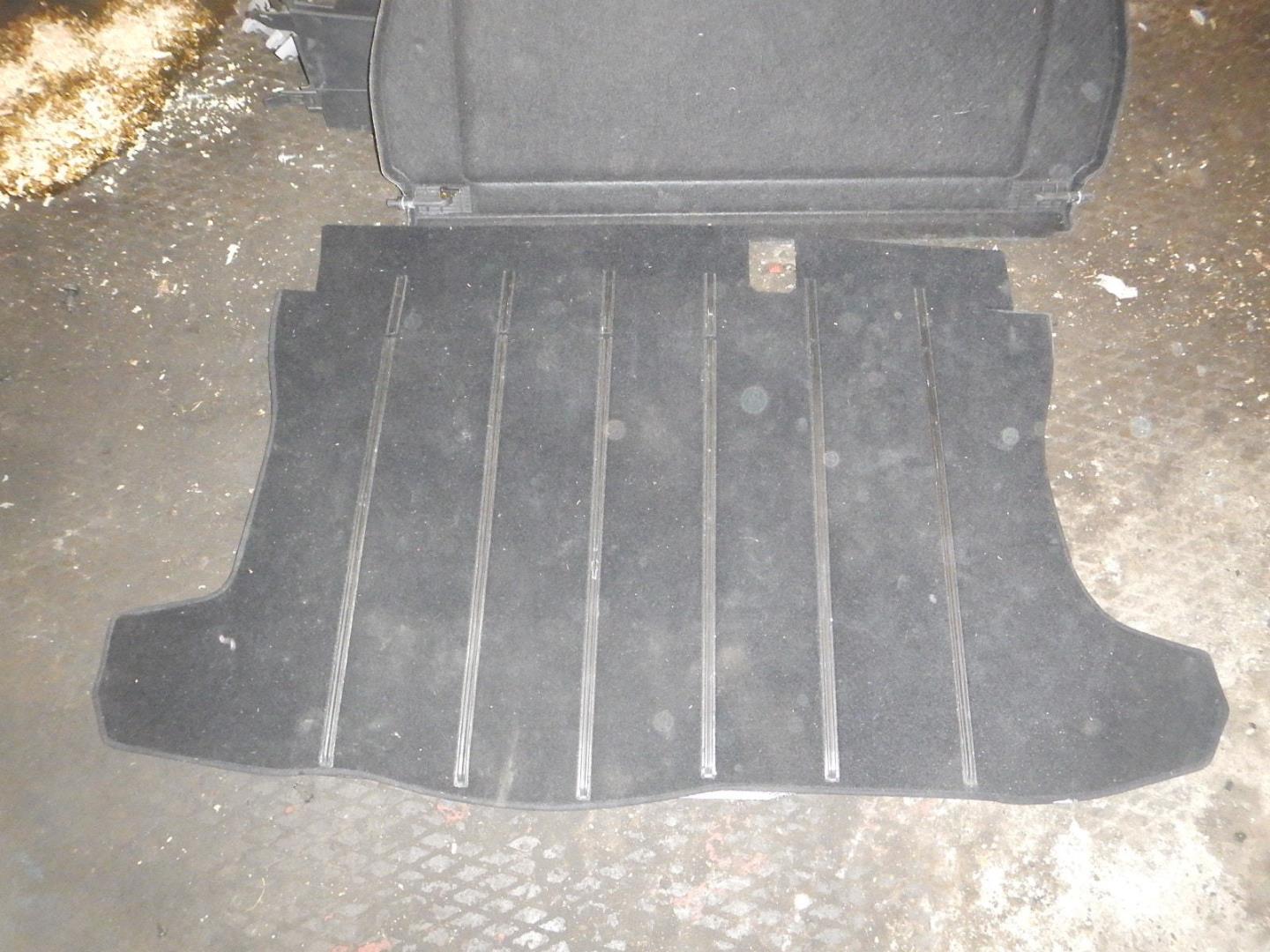 Пол багажника