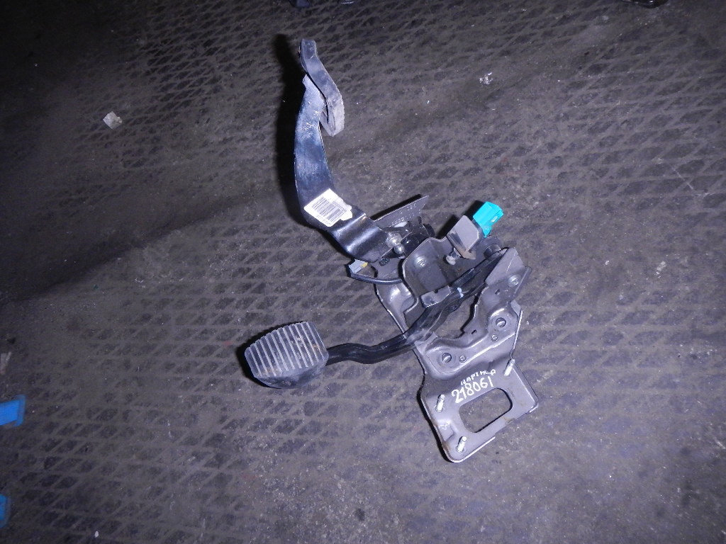 Блок педалей