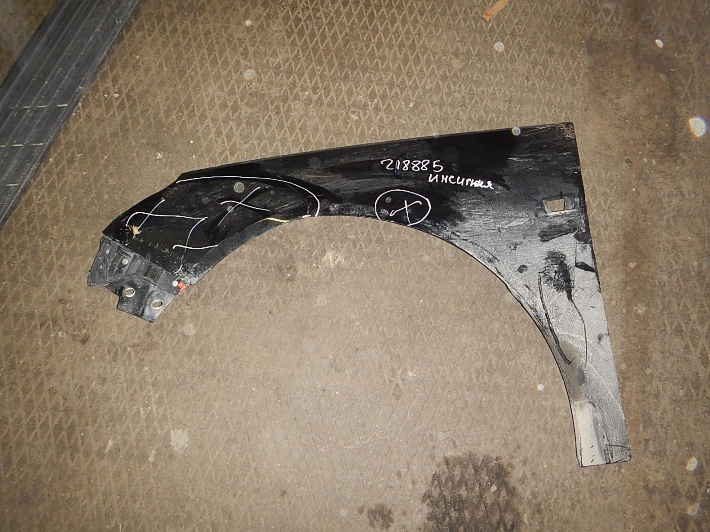 Крыло переднее левое