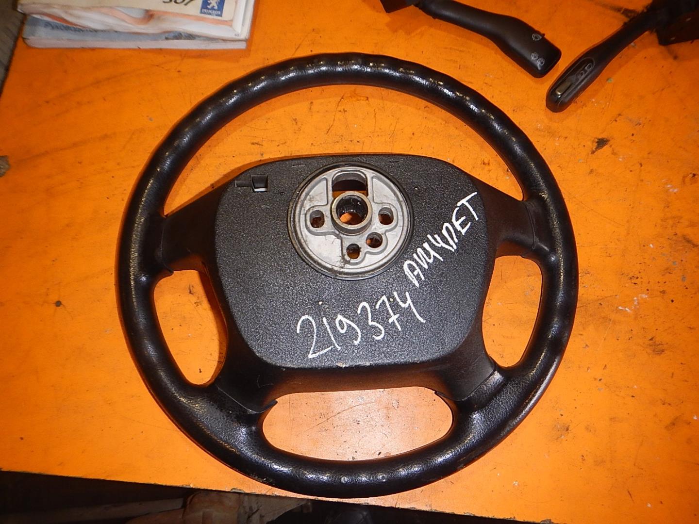 Рулевое колесо (руль)