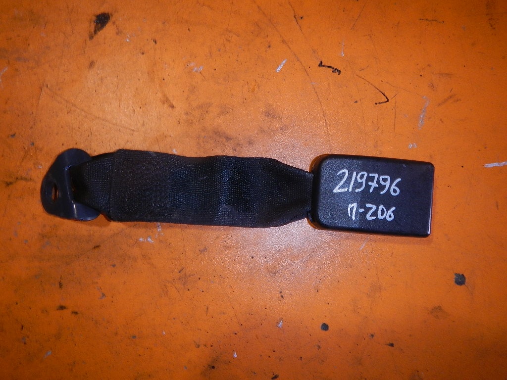 Ответная часть ремня безопасности