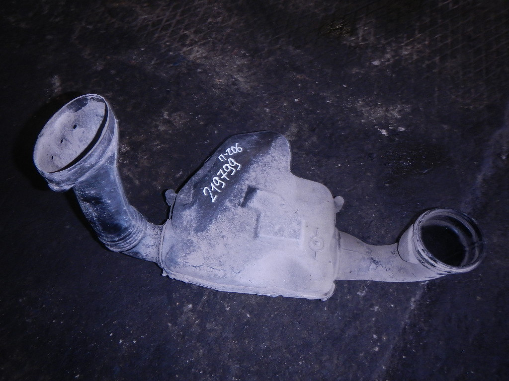 Резонатор воздушного фильтра