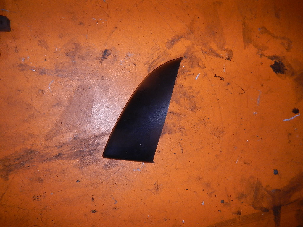 Крышка зеркала внутренняя правая