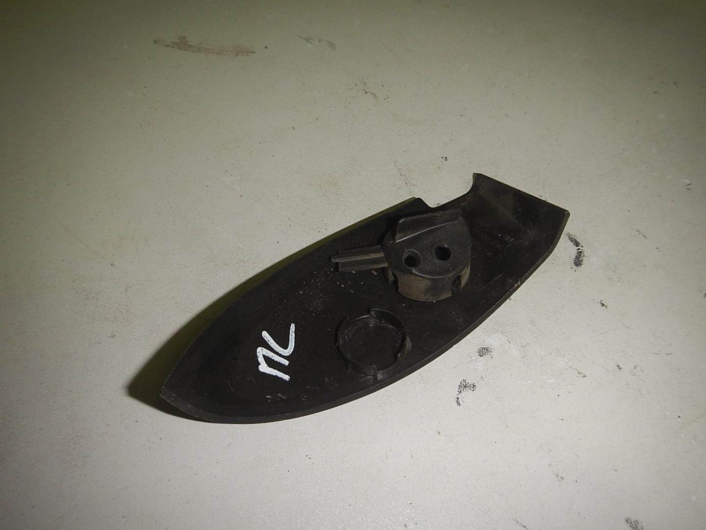 Крышка зеркала внутренняя правая