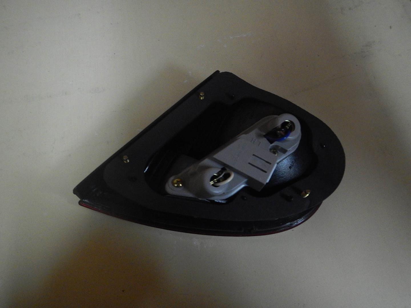 Фонарь задний внутренний левый