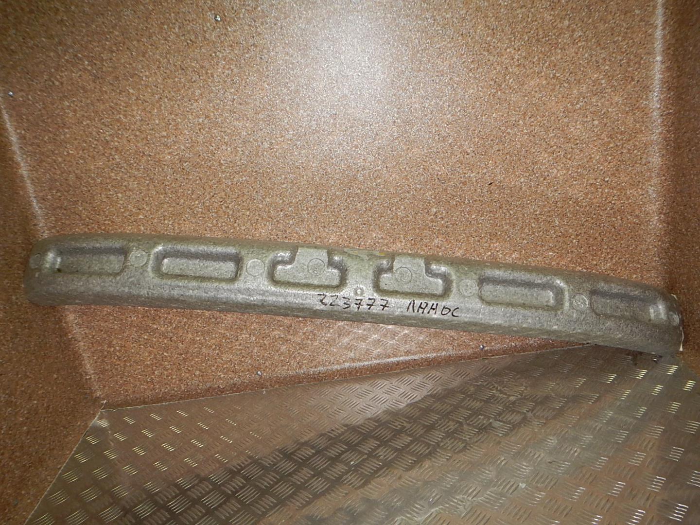 Наполнитель переднего бампера