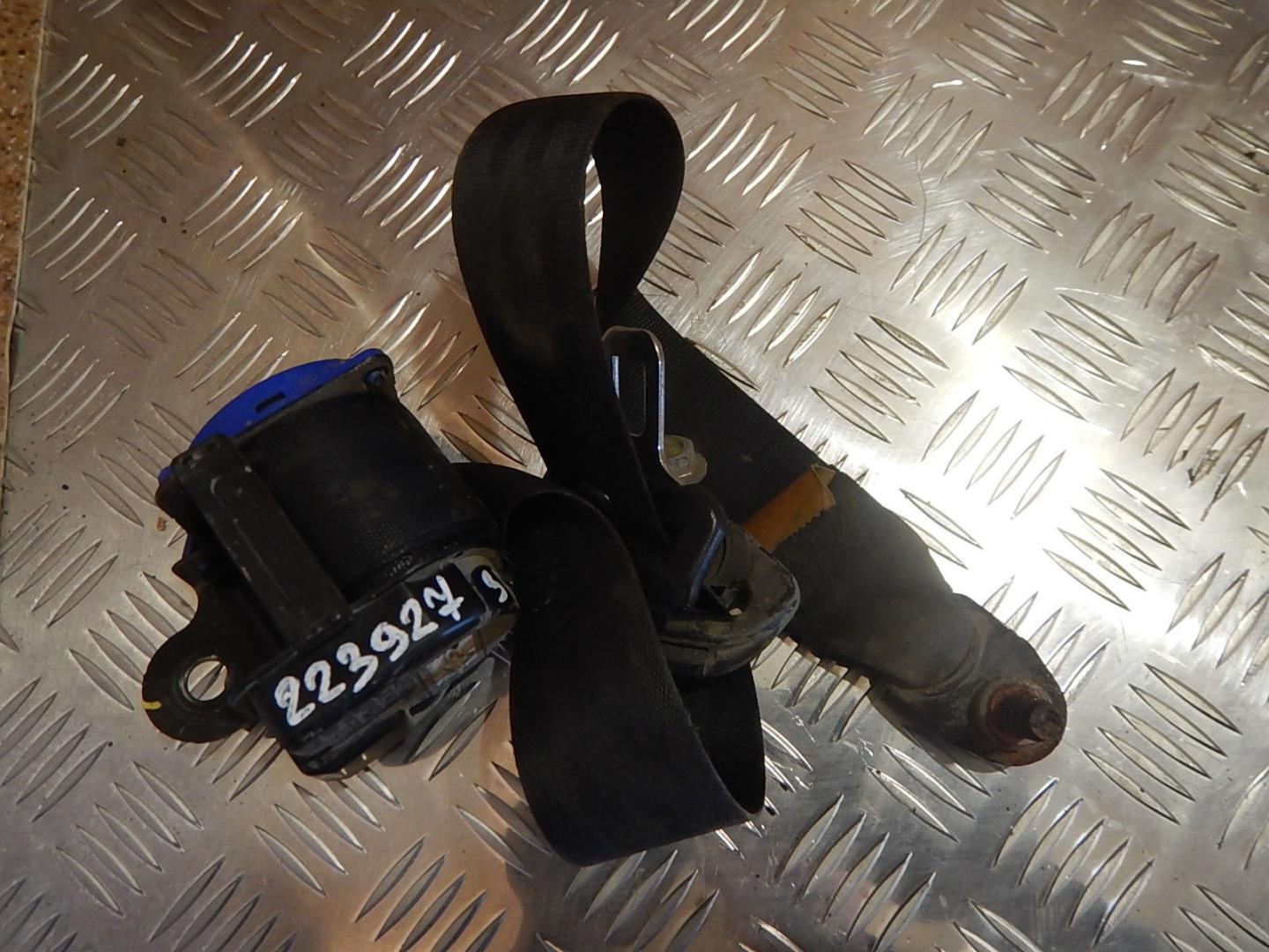 Ремень безопасности