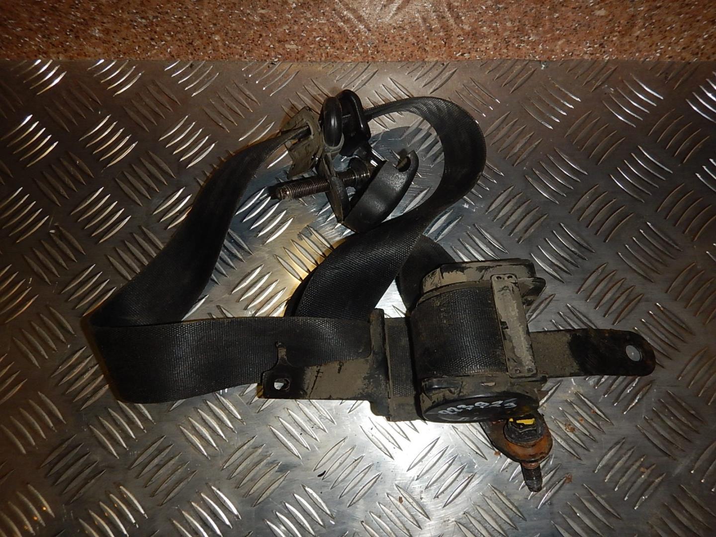 Ремень безопасности