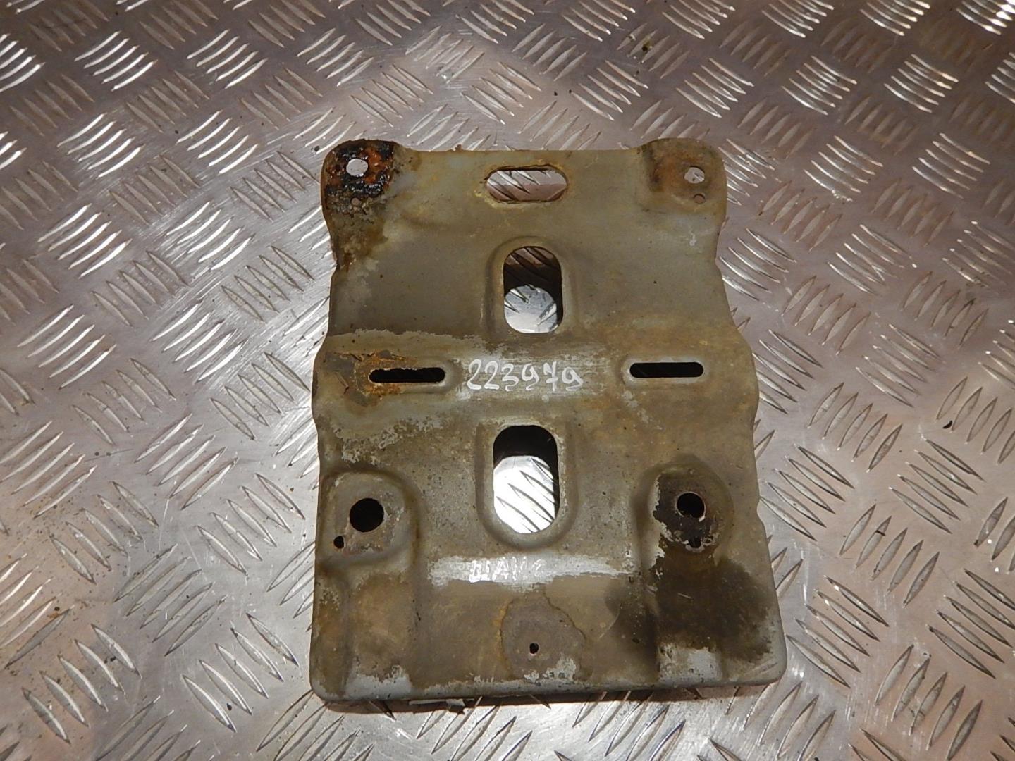 Крепление АКБ (корпус/подставка)