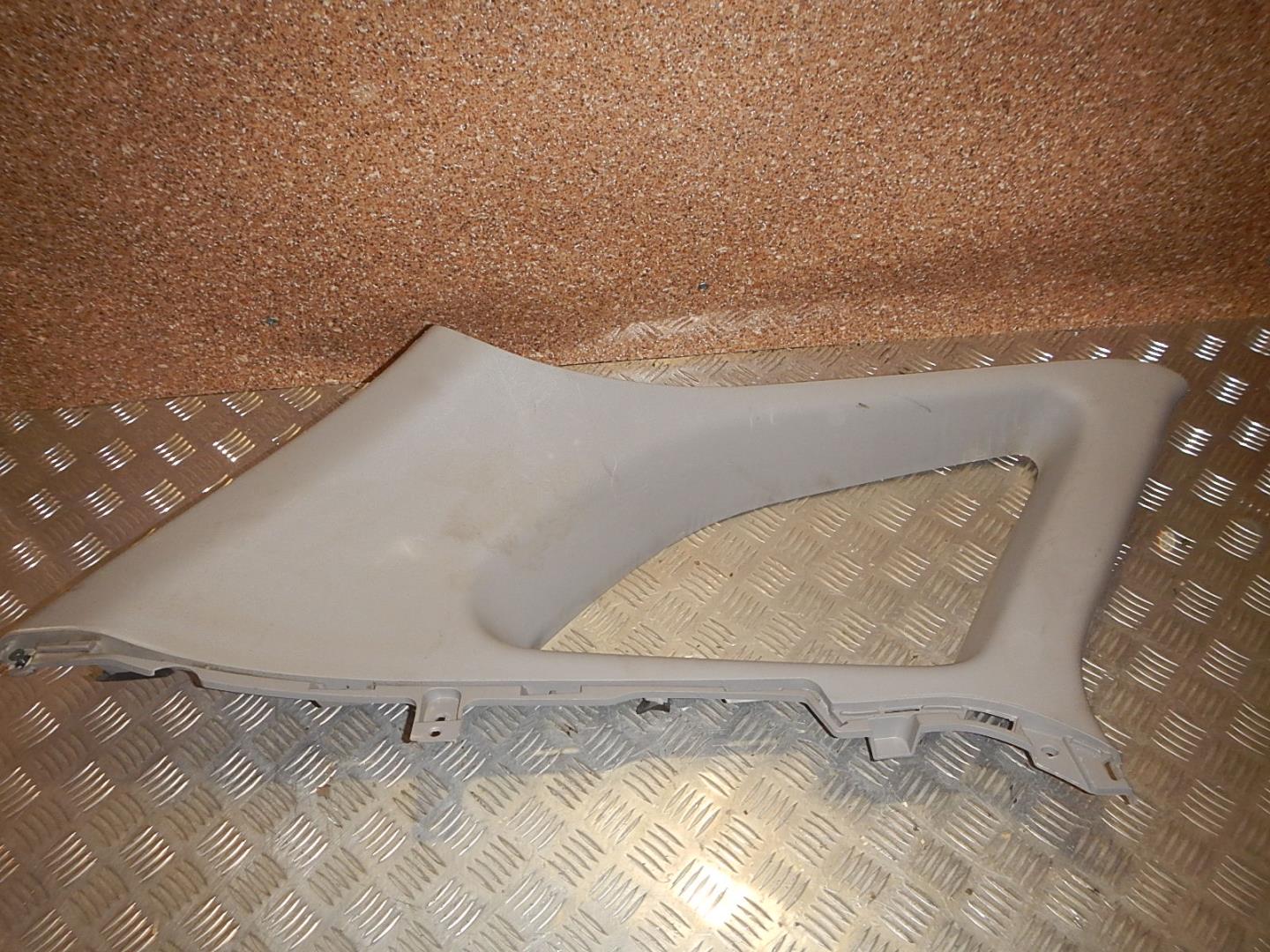 Обшивка стойки